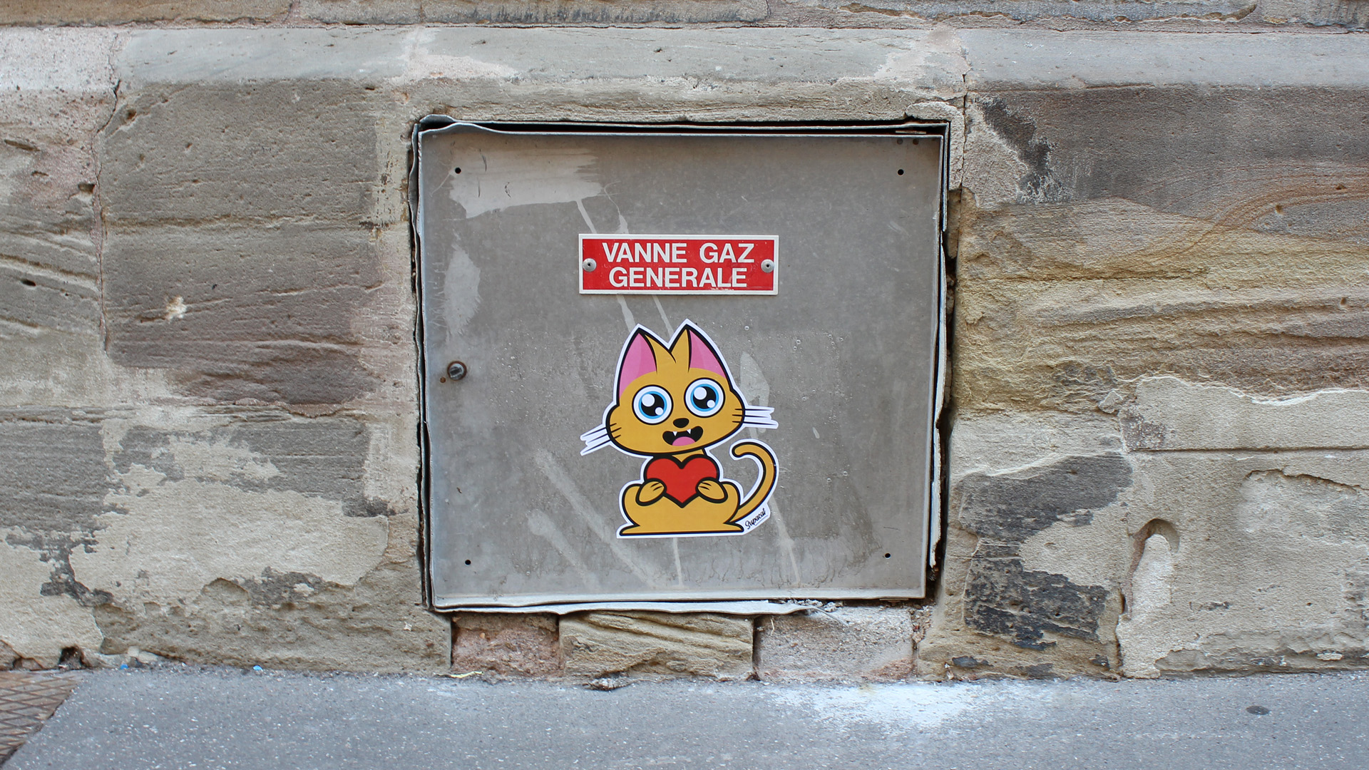 Supacat Strasbourg Always L O V E - Supacat Street Art à Strasbourg