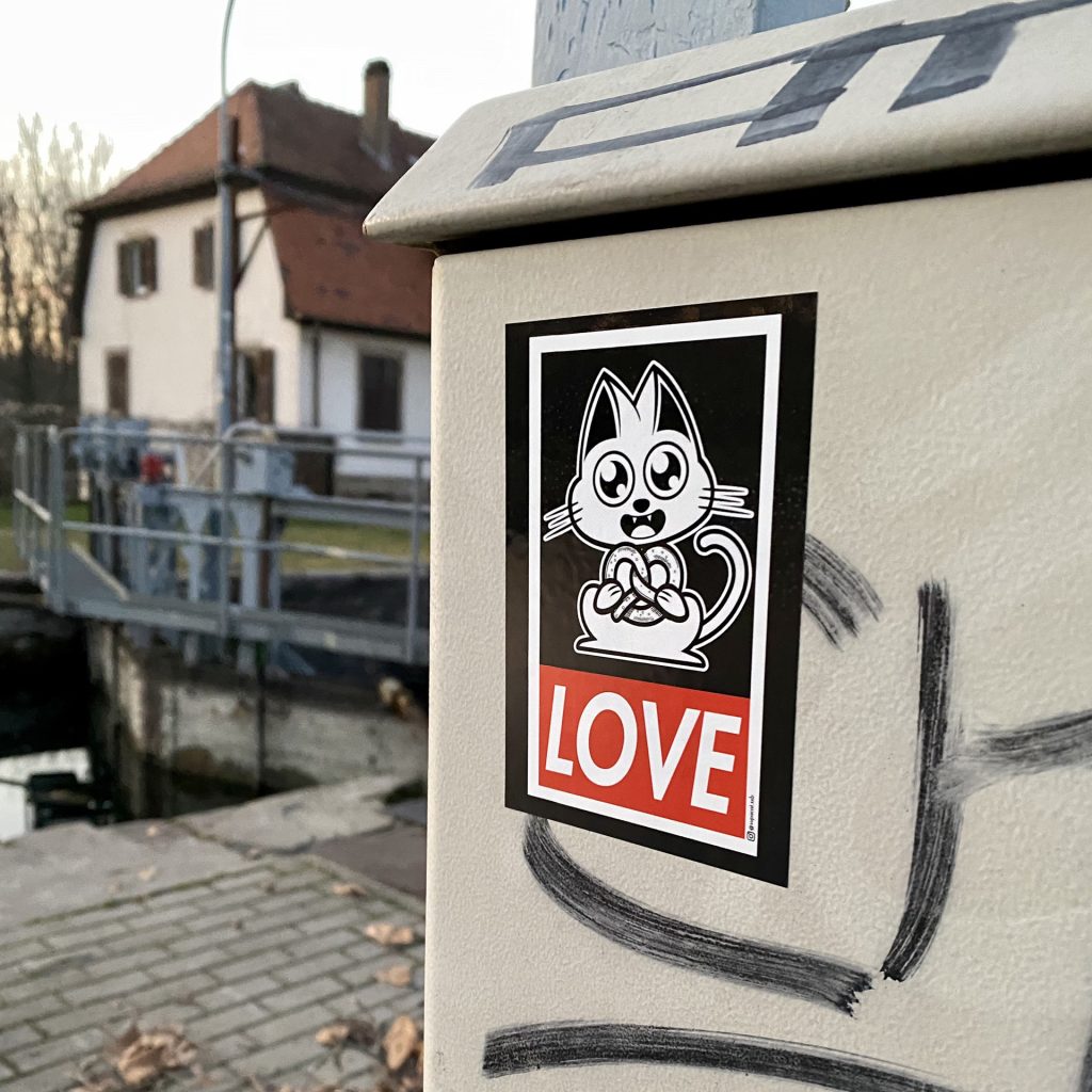 Sticker Supacat Always Love - Supacat Street Art Strasbourg