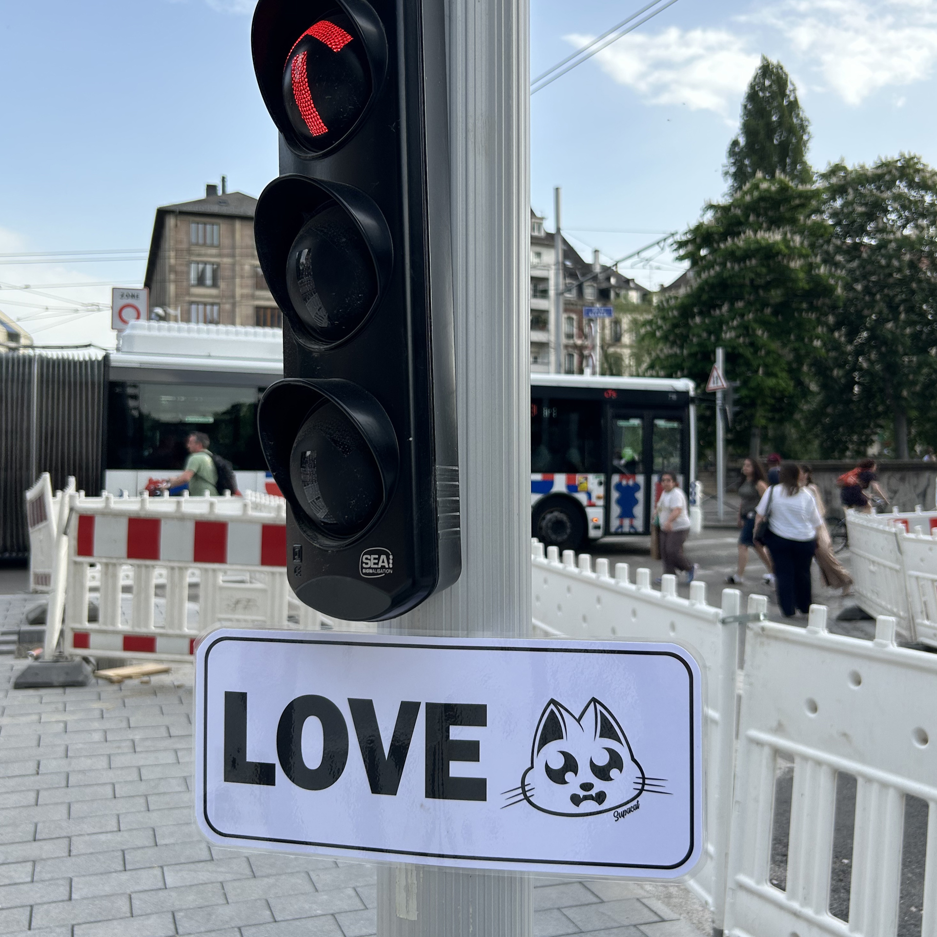 Panneau LOVE Supacat à Strasbourg - Supacat Street Art Strasbourg
