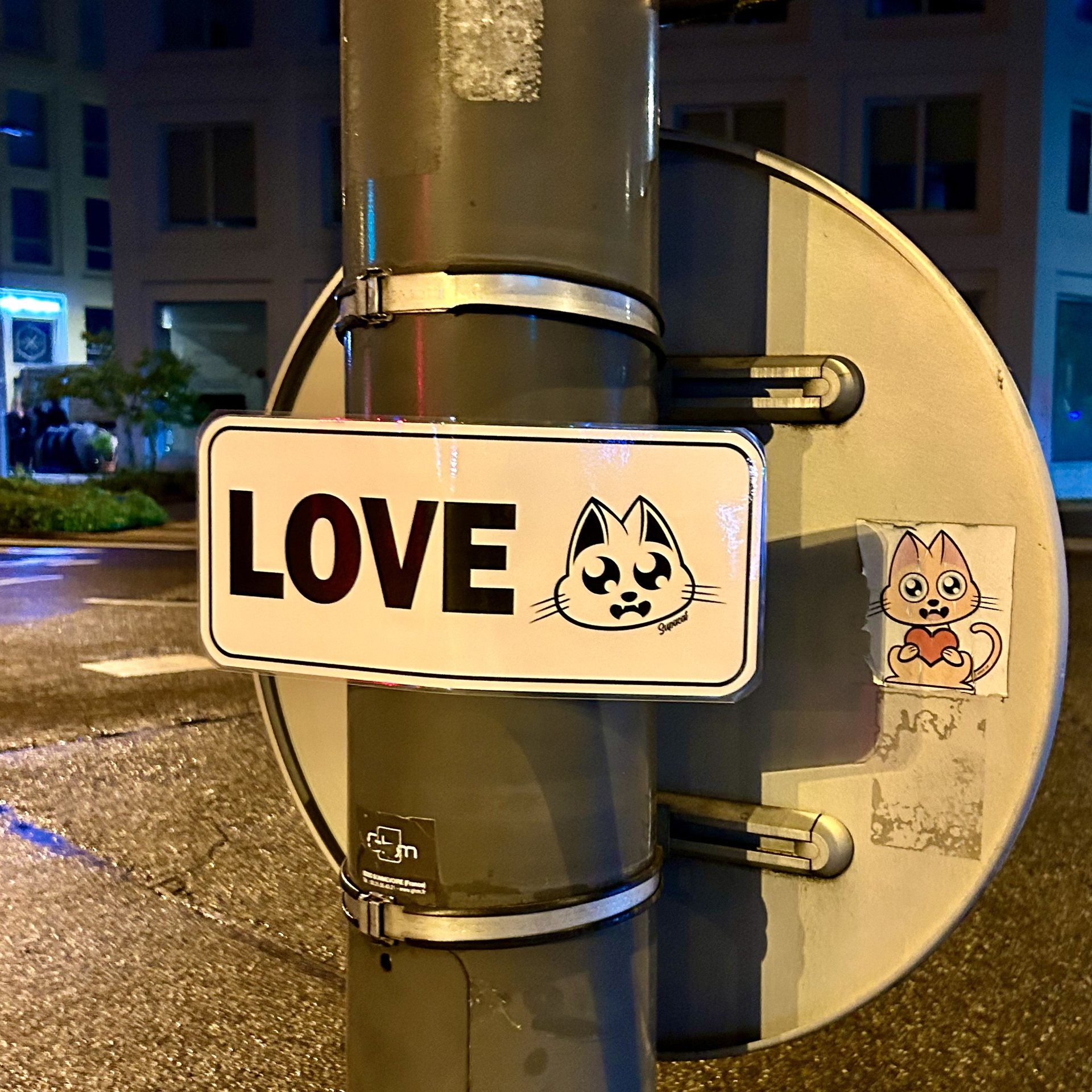 Panneau LOVE Supacat à Strasbourg - Supacat Street Art Strasbourg